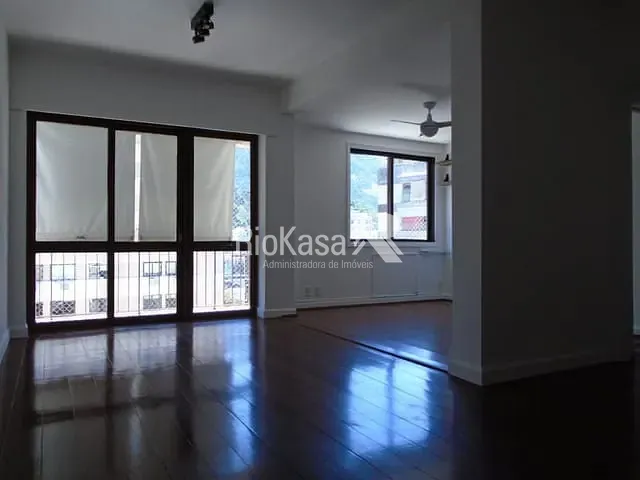 Apartamento 2 quartos e 3 banheiros, para alugar, no bairro Gávea em Rio de Janeiro