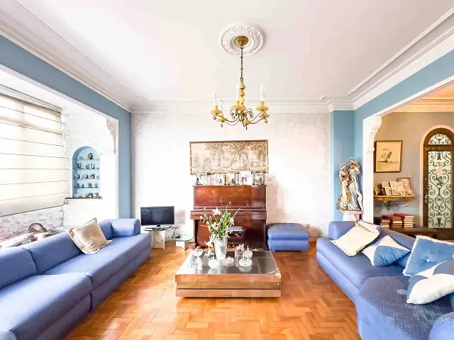Apartamento com 118m² 2 quartos e 2 banheiros, à venda, no bairro Leme em Rio de Janeiro