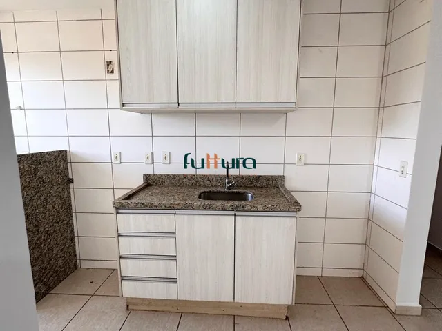 Apartamento com 74m² 3 quartos e 2 banheiros, para alugar, no bairro Goiânia 2 em Goiânia