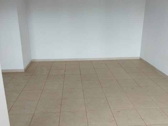 Apartamento com 74m² 3 quartos e 2 banheiros, para alugar, no bairro Goiânia 2 em Goiânia