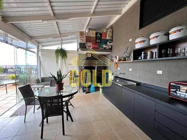 Apartamento com 200m² 4 quartos e 2 banheiros, à venda, no bairro Vila Ipiranga em Londrina