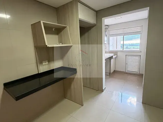 Apartamento 3 quartos e 2 banheiros, para alugar, no bairro Centro em Rolândia