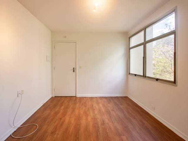 Apartamento 1 quarto e 1 banheiro, para alugar, no bairro Consolação em São Paulo