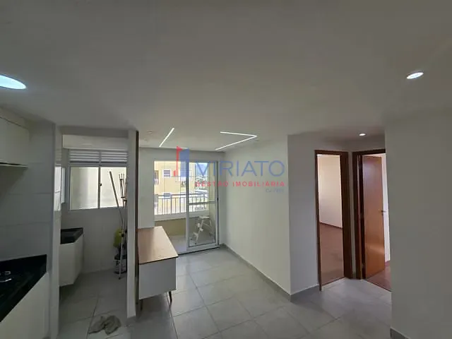 Apartamento 2 quartos e 1 banheiro, para alugar, no bairro Rocha Miranda em Rio de Janeiro