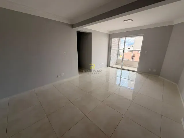 Apartamento 3 quartos e 3 banheiros, para alugar, no bairro Centro em Guarapuava