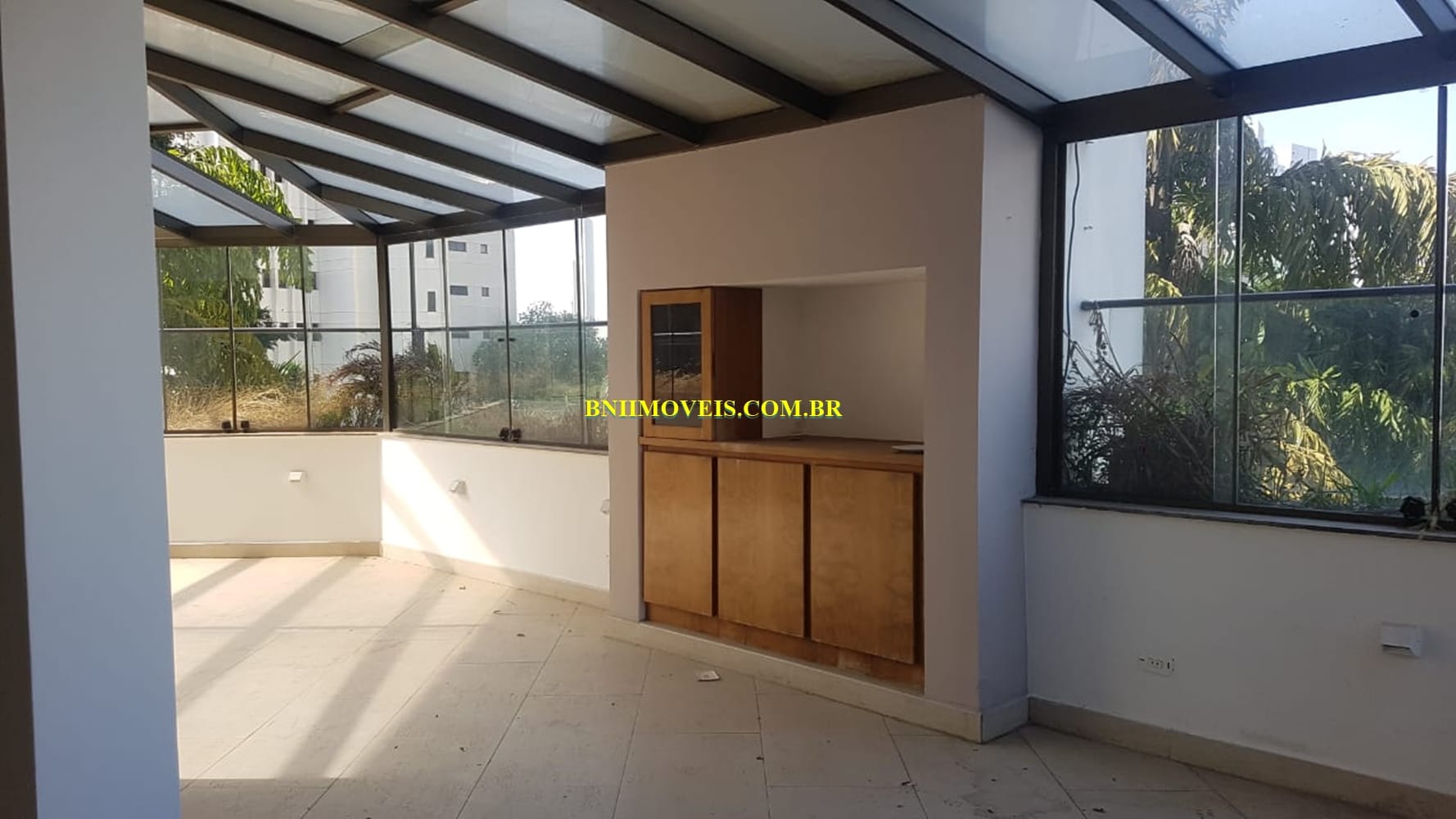 Apartamento à venda com 4 quartos, 285m² - Foto 2