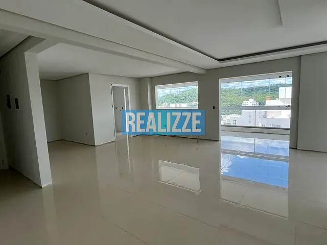 Apartamento com 218m² 3 quartos e 1 banheiro, à venda, no bairro Centro em Marau