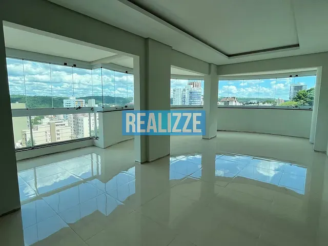 Apartamento com 218m² 3 quartos e 1 banheiro, à venda, no bairro Centro em Marau