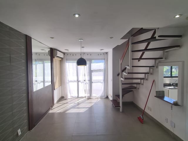 Apartamento com 70m² 2 quartos e 2 banheiros, para alugar, no bairro Barra da Tijuca em Rio de Janeiro