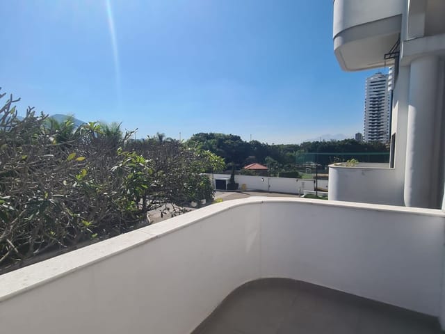 Apartamento com 70m² 2 quartos e 2 banheiros, para alugar, no bairro Barra da Tijuca em Rio de Janeiro