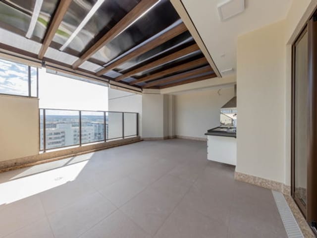 Cobertura / Penthouse com 200m², para alugar, no bairro Asa Norte em Brasília