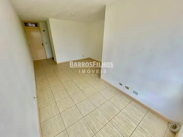 Apartamento com 60m² 3 quartos e 1 banheiro, à venda, no bairro Farolândia em Aracaju