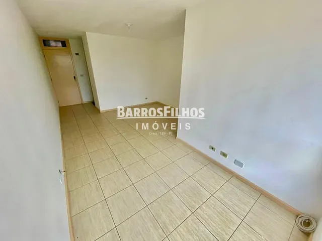 Apartamento com 60m² 3 quartos e 1 banheiro, à venda, no bairro Farolândia em Aracaju