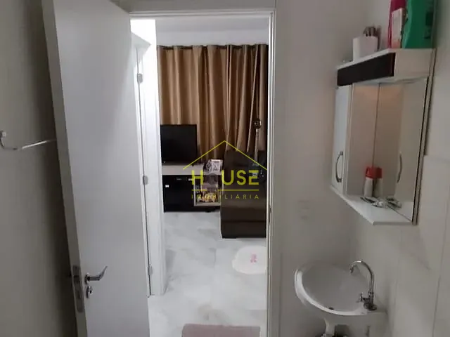 Apartamento com 80m² 2 quartos e 1 banheiro, à venda ou para alugar, no bairro Jardim Botura em Rua César Beretta