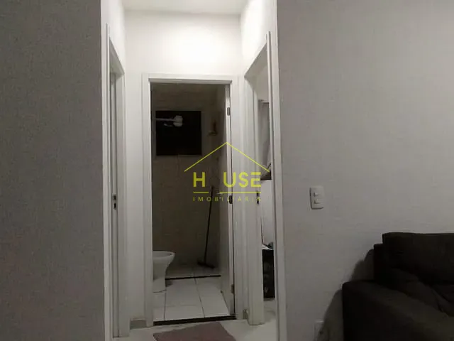 Apartamento com 80m² 2 quartos e 1 banheiro, à venda ou para alugar, no bairro Jardim Botura em Rua César Beretta