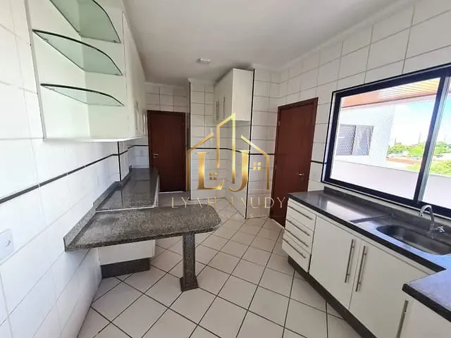 Apartamento com 181m² 3 quartos e 1 banheiro, à venda, no bairro Araés em Cuiabá