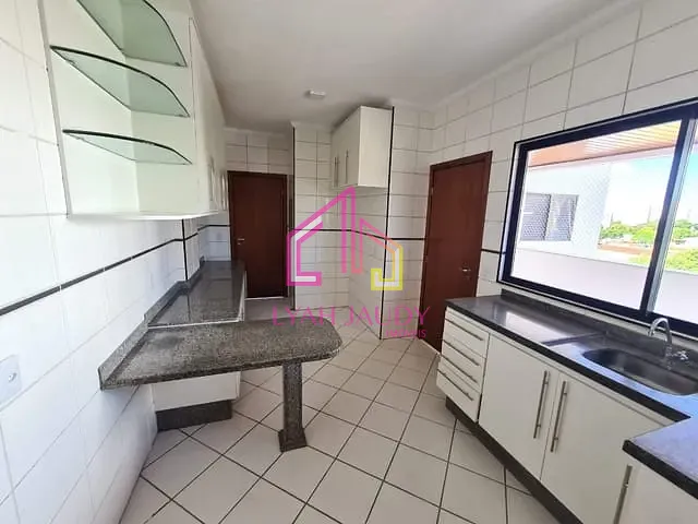 Apartamento com 181m² 3 quartos e 1 banheiro, à venda, no bairro Araés em Cuiabá