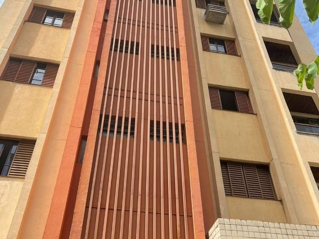 Foto do Apartamento - Apartamento com 3 dormitórios à venda, por R$ 320.000 - Bristol - Centro - Londrina/PR | Grupo Mitral Imóveis