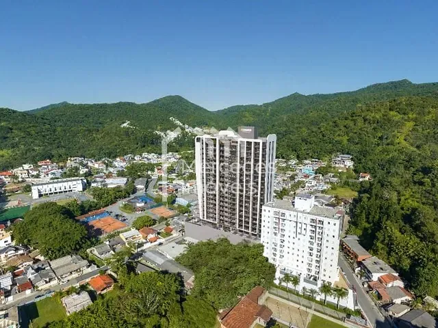 Apartamento com 71m² 2 quartos e 2 banheiros, à venda, no bairro Praia Brava em Itajaí