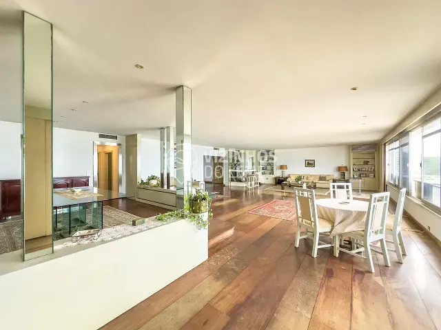 Apartamento com 430m² 4 quartos e 4 banheiros, à venda, no bairro Leme em Rio de Janeiro