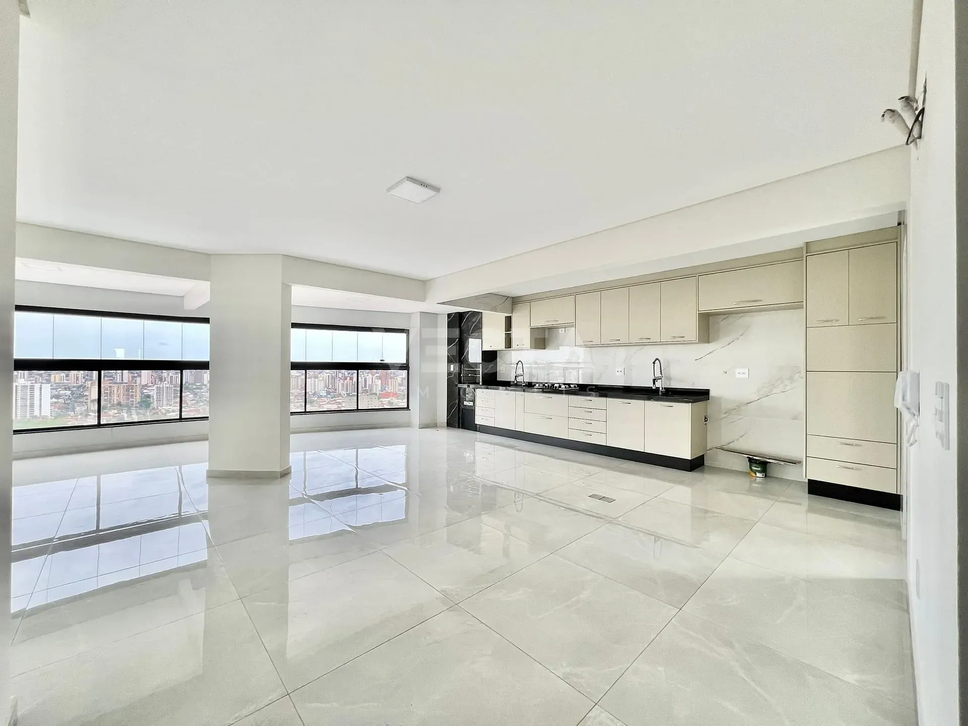 Apartamento, 3 quartos, 133 m² - Foto 1
