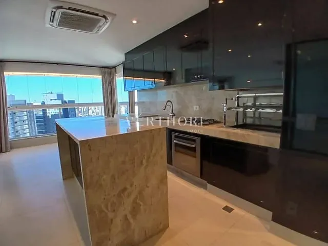 Apartamento 3 quartos e 4 banheiros, para alugar, no bairro Gleba Fazenda Palhano em Londrina