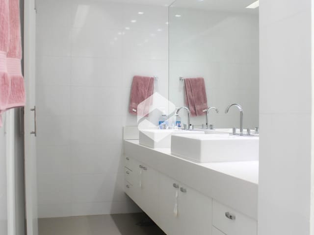 Apartamento com 308m² 4 quartos e 5 banheiros, à venda, no bairro Barra da Tijuca em Rio de Janeiro