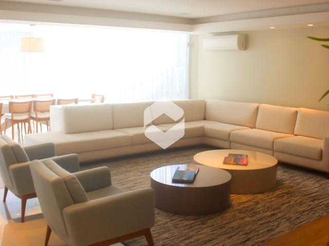 Apartamento com 308m² 4 quartos e 5 banheiros, à venda, no bairro Barra da Tijuca em Rio de Janeiro
