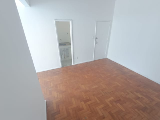 Apartamento 1 quarto e 1 banheiro, à venda, no bairro Flamengo em Rio de Janeiro