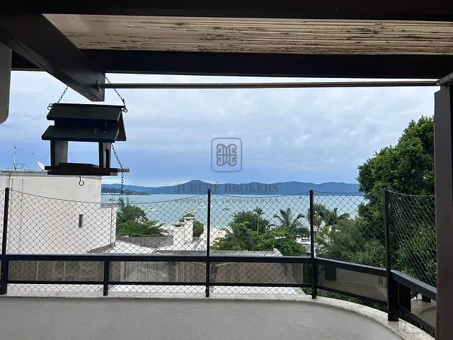 Apartamento 2 quartos e 2 banheiros, à venda, no bairro Jurerê em Florianópolis