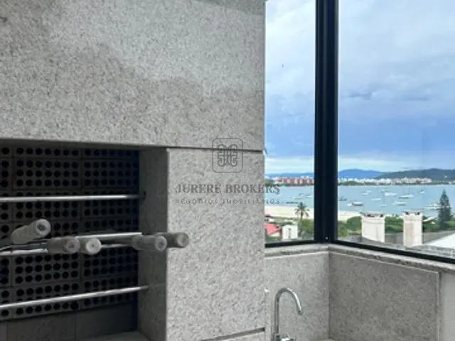 Apartamento 2 quartos e 2 banheiros, à venda, no bairro Jurerê em Florianópolis