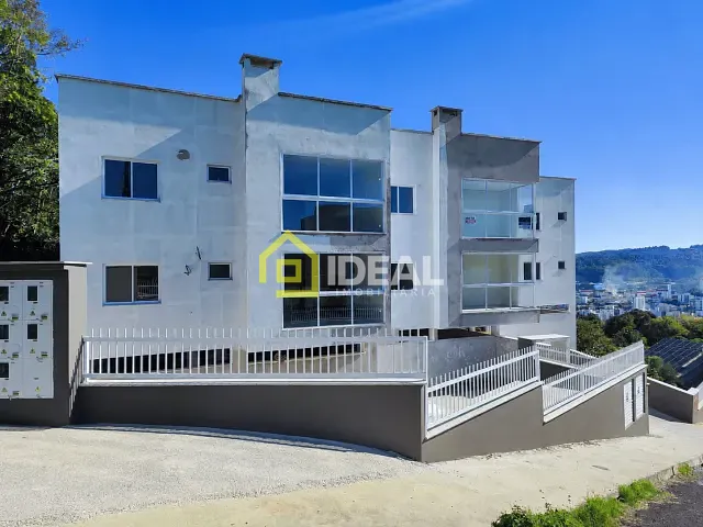 Apartamento 2 quartos e 2 banheiros, à venda, no bairro Centro em Concórdia