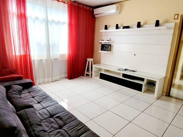 Apartamento com 95m² 3 quartos e 2 banheiros, para alugar, no bairro Vila Valqueire em Rio de Janeiro