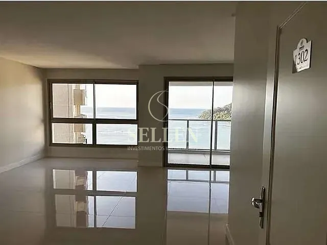 Apartamento com 223m² 4 quartos e 4 banheiros, à venda, no bairro Centro em Balneário Camboriú