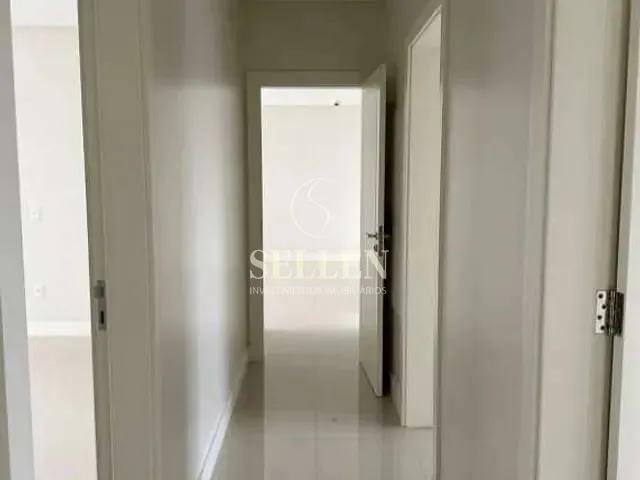 Apartamento com 223m² 4 quartos e 4 banheiros, à venda, no bairro Centro em Balneário Camboriú