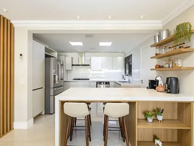 Apartamento com 181m² 4 quartos e 5 banheiros, à venda, no bairro Água Verde em Curitiba