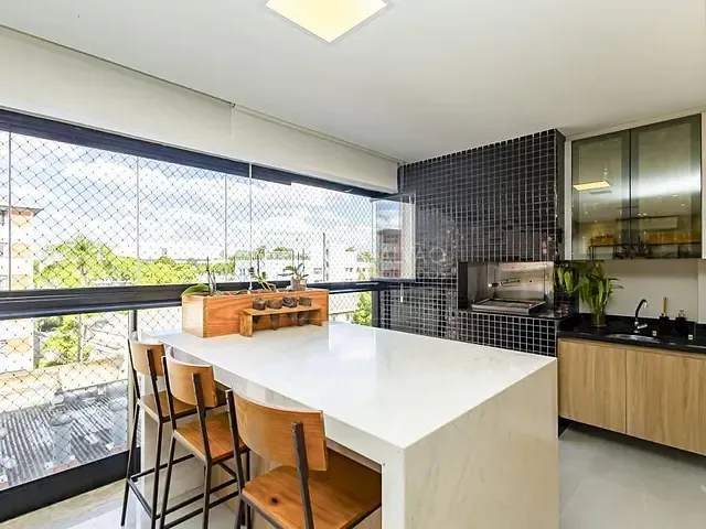 Apartamento com 181m² 4 quartos e 5 banheiros, à venda, no bairro Água Verde em Curitiba