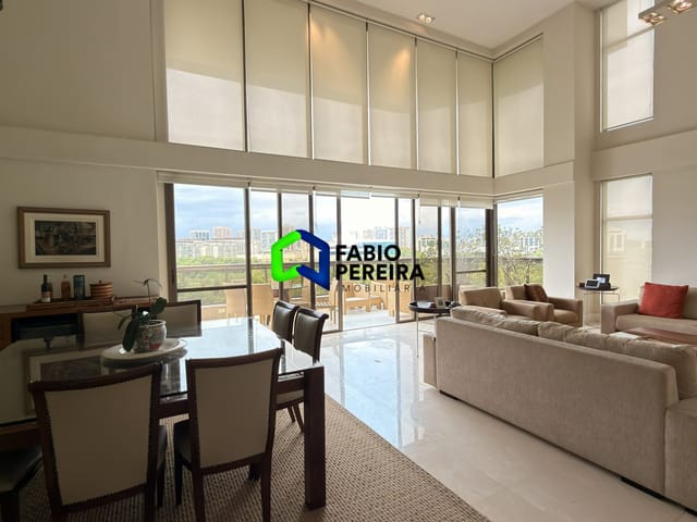 Apartamento com 270m² 4 quartos e 6 banheiros, à venda, no bairro Barra da Tijuca em Rio de Janeiro