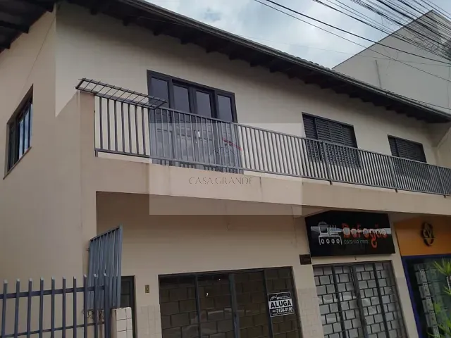 Apartamento 3 quartos e 2 banheiros, para alugar, no bairro Centro em Rolândia