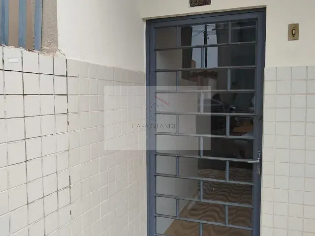 Apartamento 3 quartos e 2 banheiros, para alugar, no bairro Centro em Rolândia