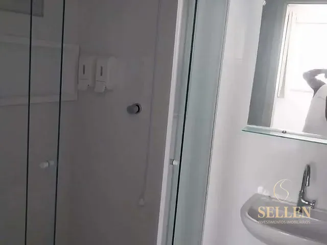 Apartamento 2 quartos e 2 banheiros, à venda, no bairro Centro em Balneário Camboriú