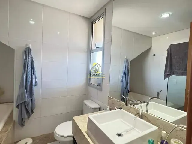 Apartamento com 203m² 6 quartos e 4 banheiros, à venda, no bairro Jardim Goiás em Goiânia