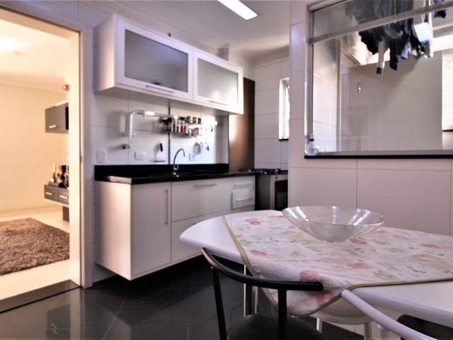 Apartamento 2 quartos e 2 banheiros, à venda, no bairro Vila Olímpia em São Paulo