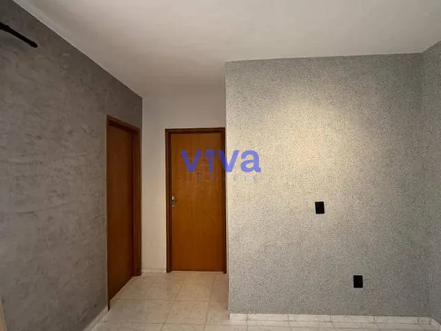Apartamento 2 quartos e 1 banheiro, à venda, no bairro Parque Itatiaia em Aparecida de Goiânia