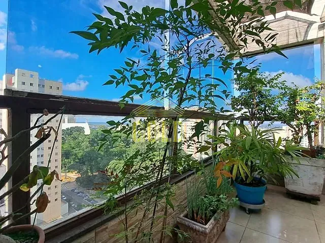 Apartamento 5 quartos e 4 banheiros, à venda, no bairro Centro em Londrina