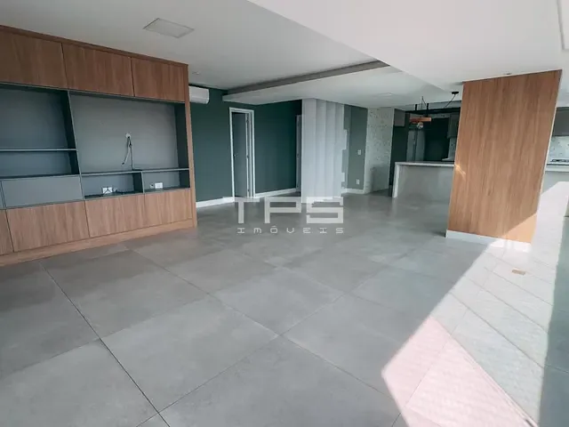 Apartamento com 204m² 4 quartos e 6 banheiros, à venda, no bairro Cruz em Lorena