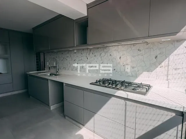 Apartamento com 204m² 4 quartos e 6 banheiros, à venda, no bairro Cruz em Lorena