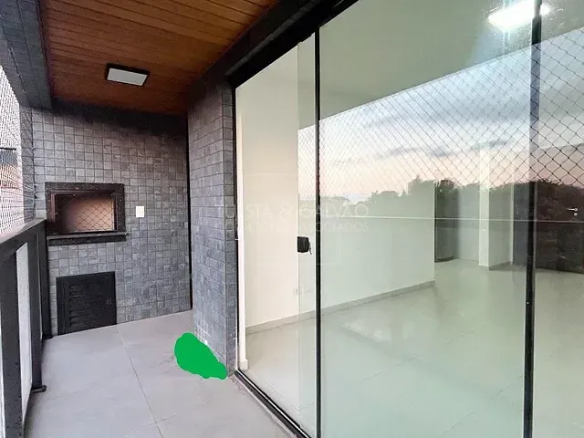 Apartamento com 65m² 2 quartos e 2 banheiros, para alugar, no bairro Guaíra em Curitiba