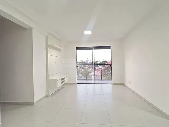 Apartamento com 65m² 2 quartos e 2 banheiros, para alugar, no bairro Guaíra em Curitiba