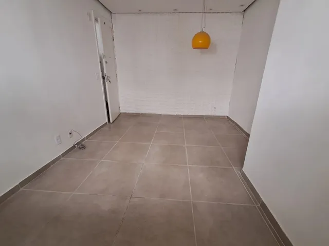 Apartamento 2 quartos e 1 banheiro, para alugar, no bairro Tomás Coelho em Rio de Janeiro